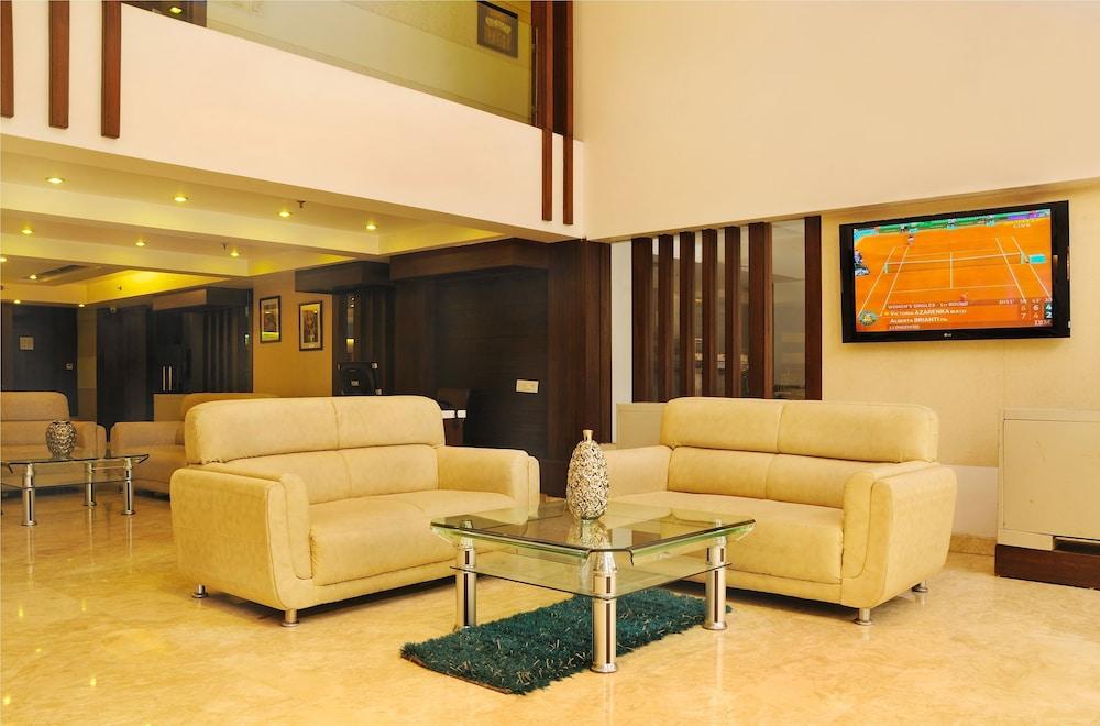 The Pearl Hotel New Delhi