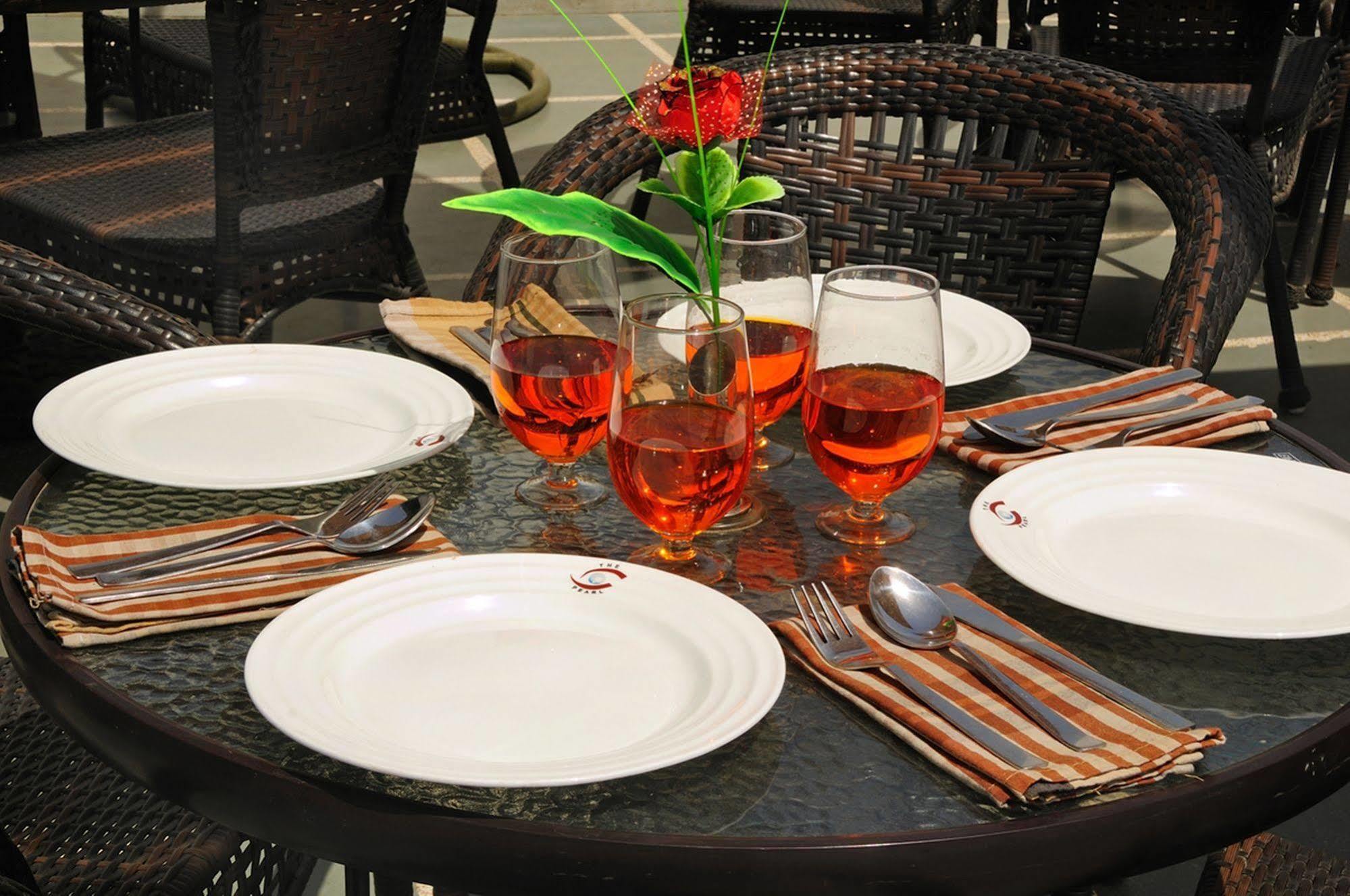 The Pearl 3* New Delhi