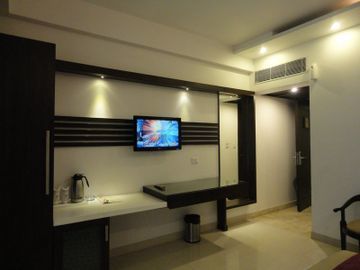 The Pearl Hotel New Delhi