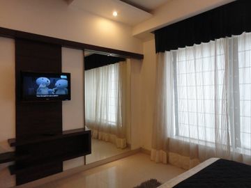 The Pearl Hotel New Delhi